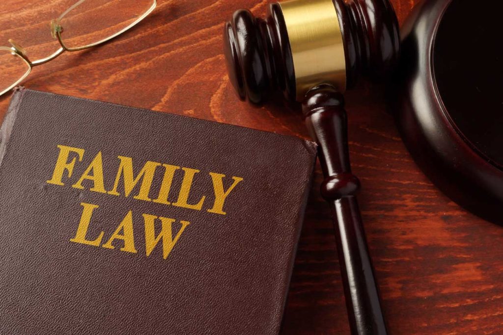 What Does a Family Attorney Do?